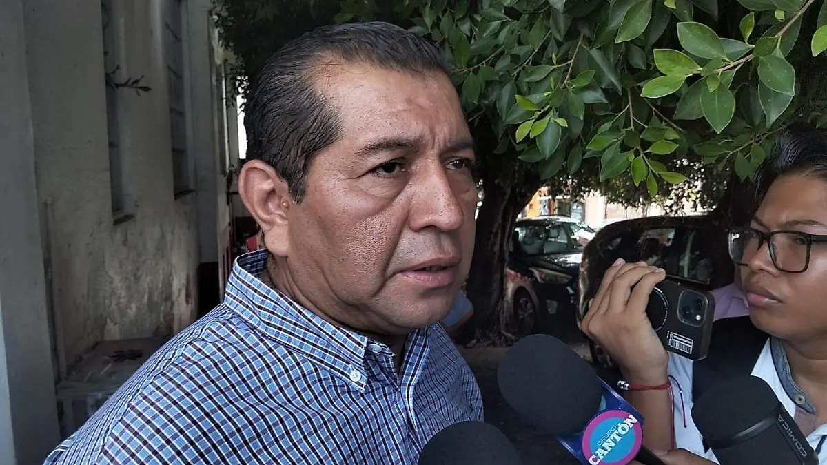 asesor jurídico del codehutab Efraín Rodríguez León-jesus dominguez