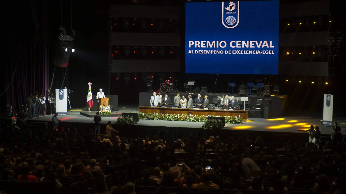 160530_premio_ceneval_al_desempeno_de_excelencia_jam_1