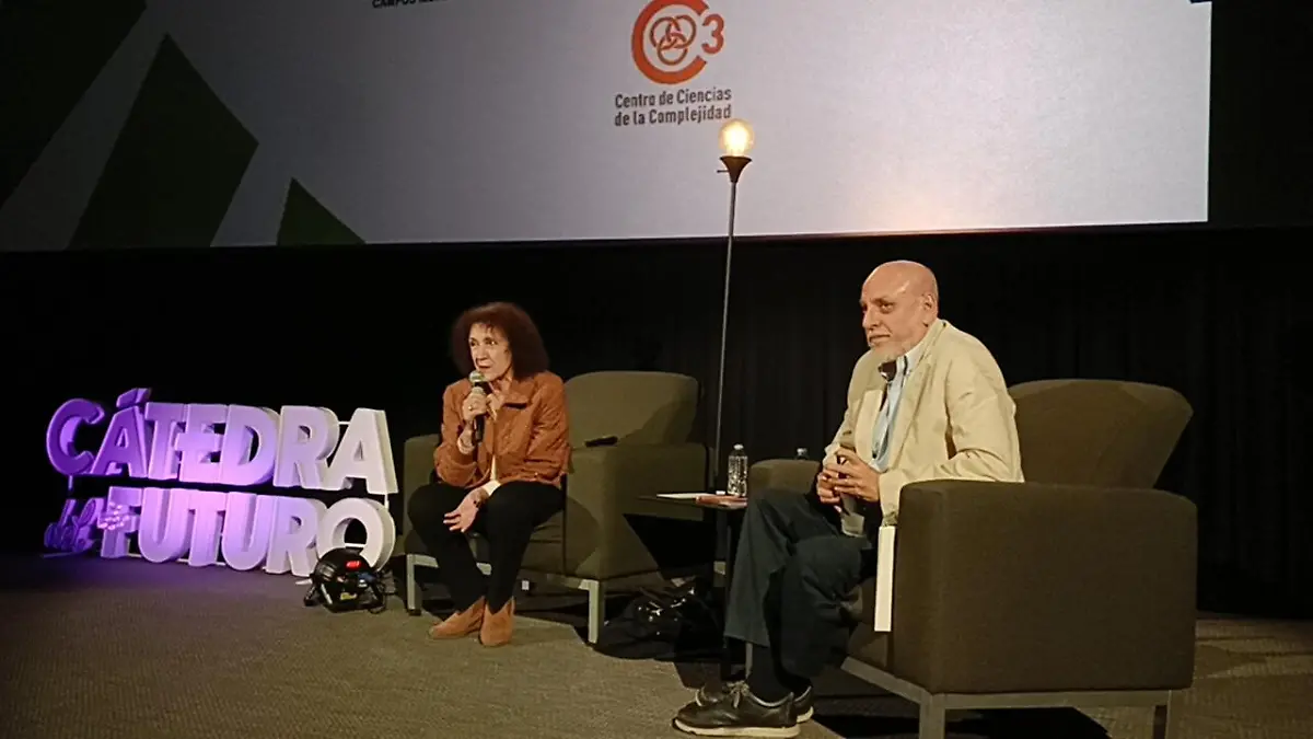 Julia Tagüeña Parga