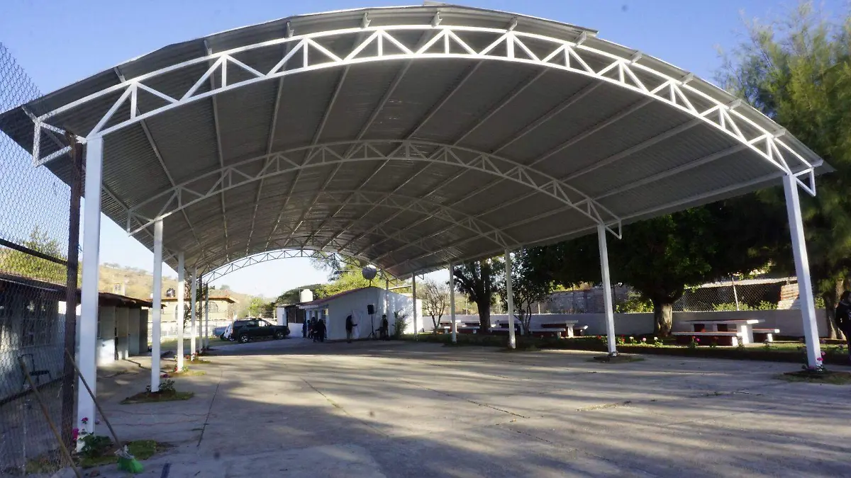 Mejora de escuelas en Cocula