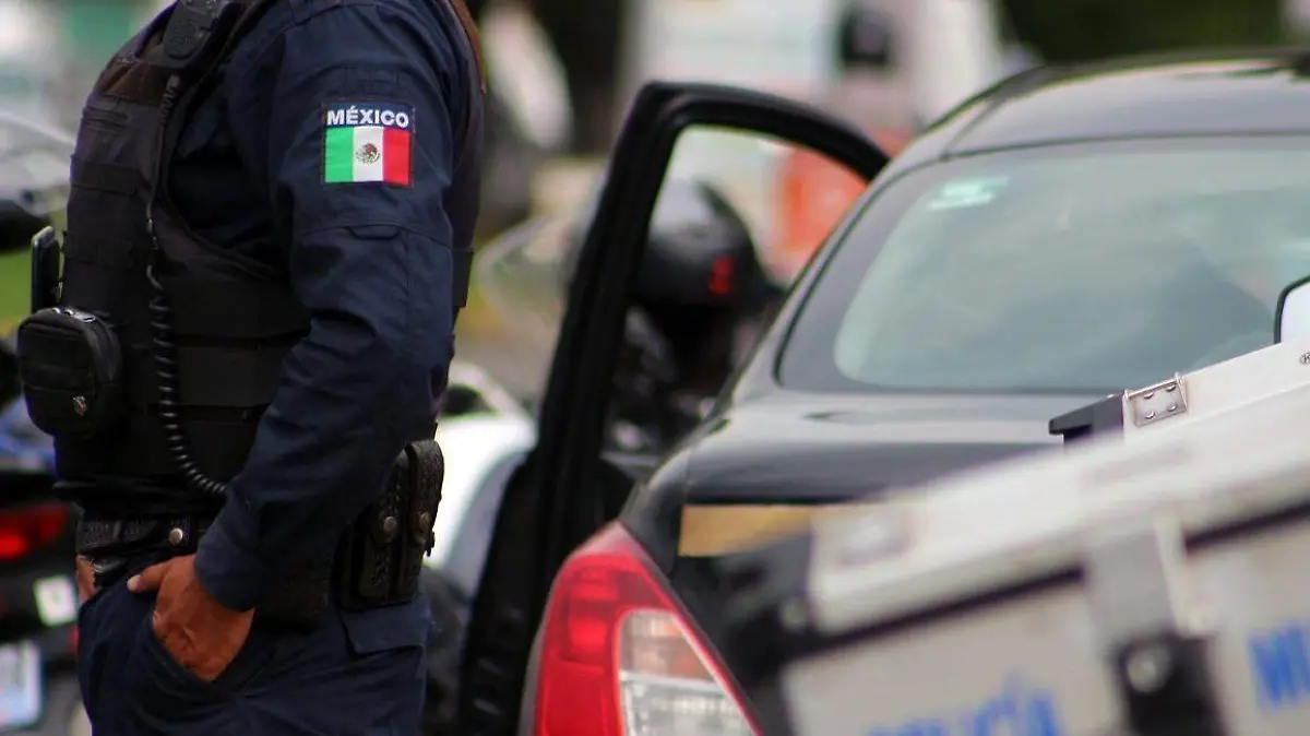 Policía