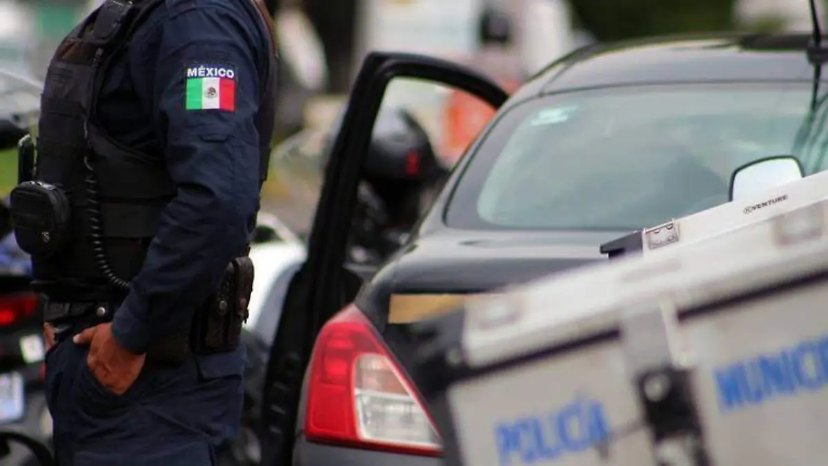 Policía