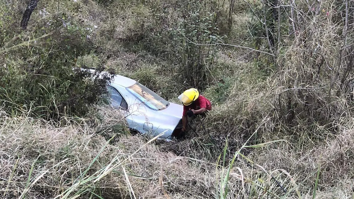 Vehículo desbarrancado