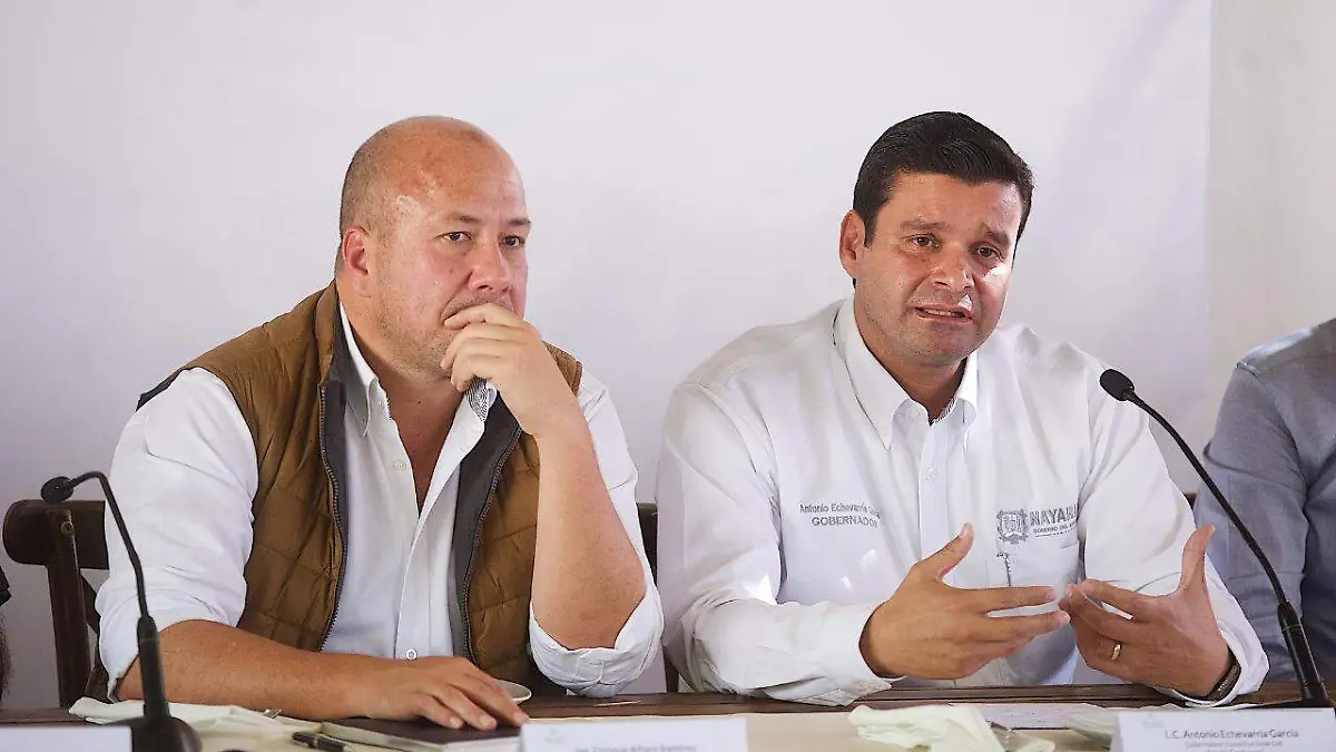 08 ENRIQUE ALFARO