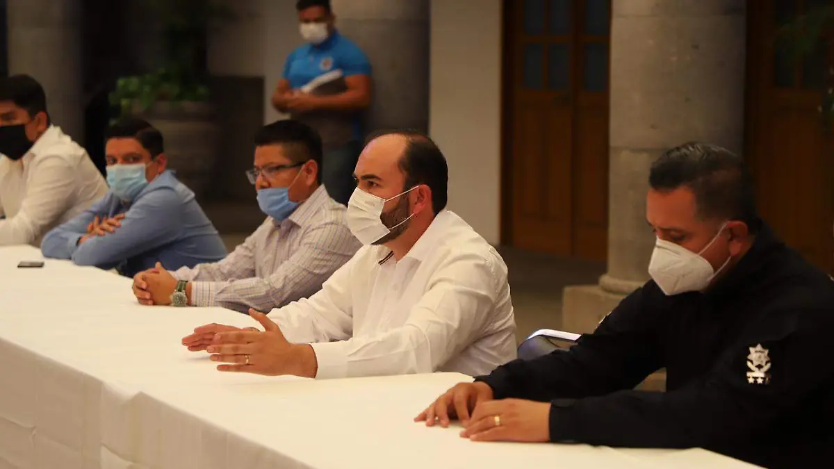 Diálogo con tianguistas de Tonalá
