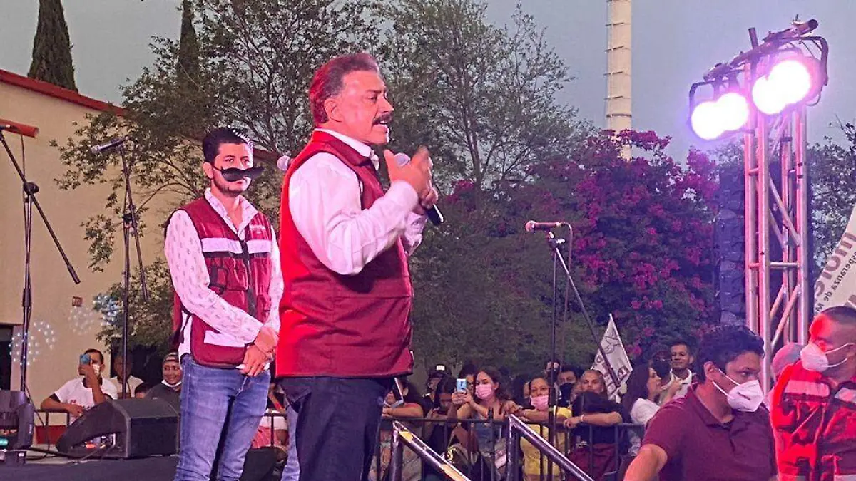 Carlos Lomelí Bolaños cierra su campaña en el Distrito 11