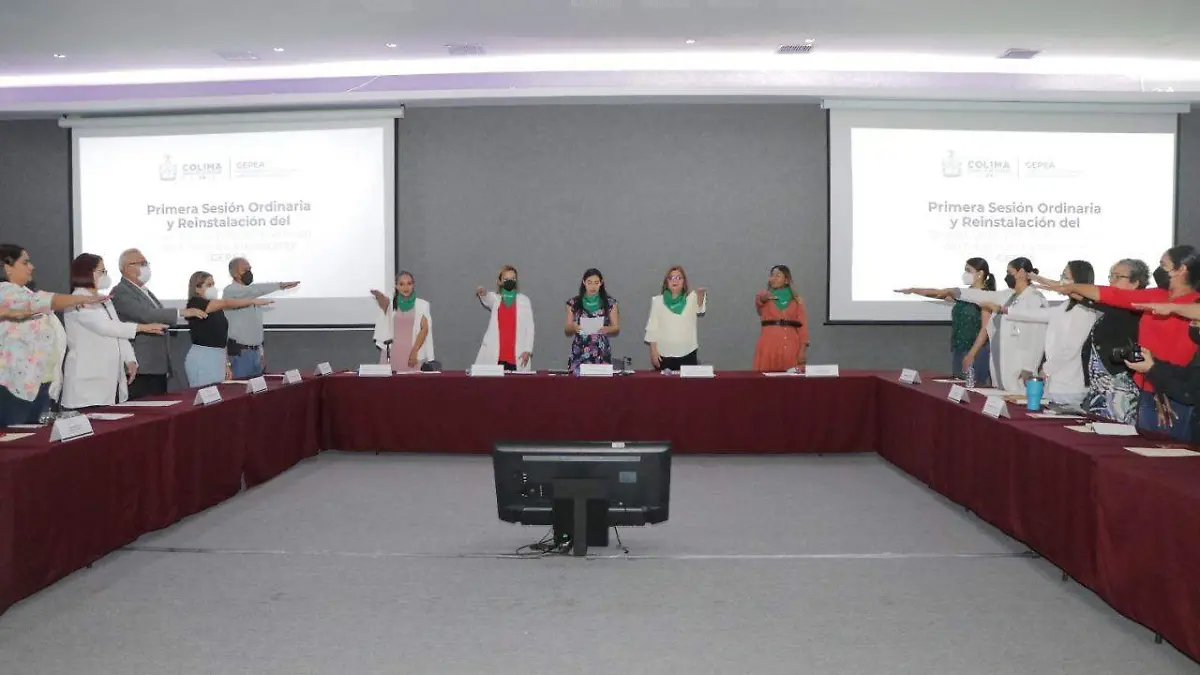 Colima trabajará en el embarazo adolescente
