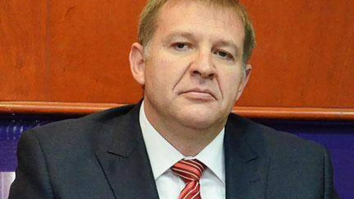 Guillermo Alcaraz Cross