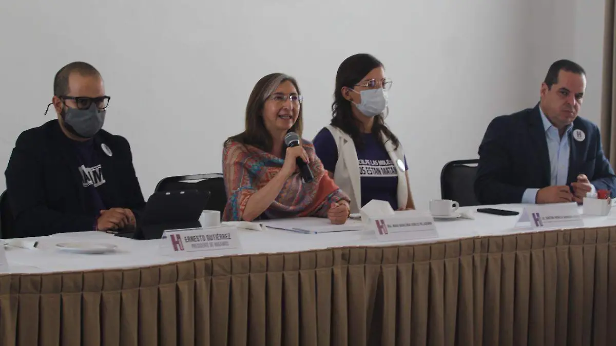 Mara Robles y Enrique Velázquez integrantes de Hagamos Jalisco