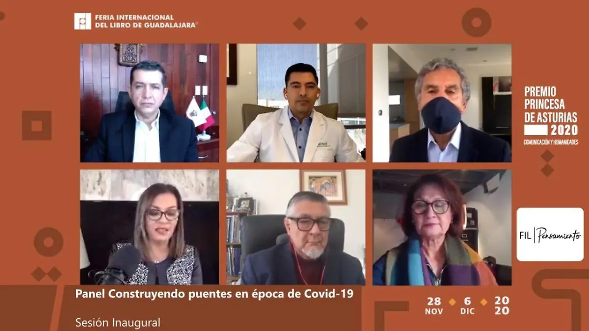 Panel construyendo puentes