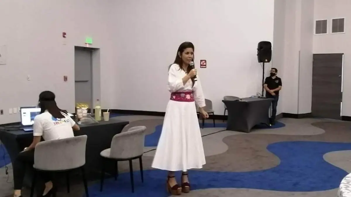 Mara Iñiguez Méndez secretaria de turismo de Colima