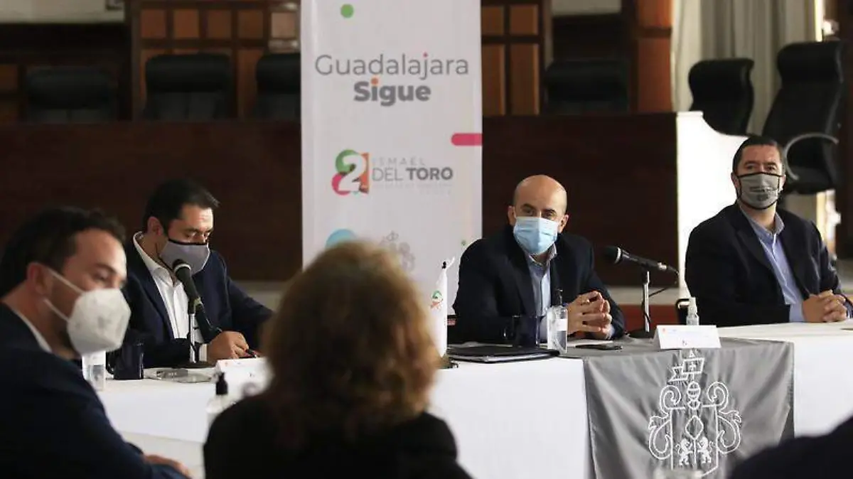 Ismael del Toro se reune con empresarios