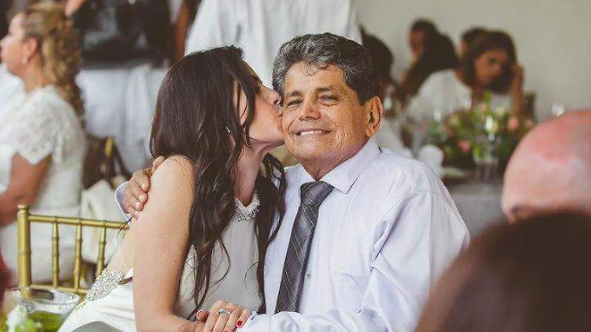 Verónica Delgadillo y su padre
