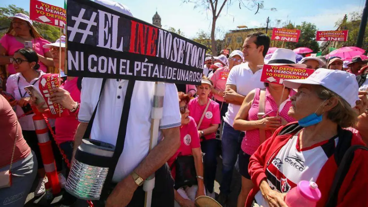 Marcha INE Plaza de la Liberación