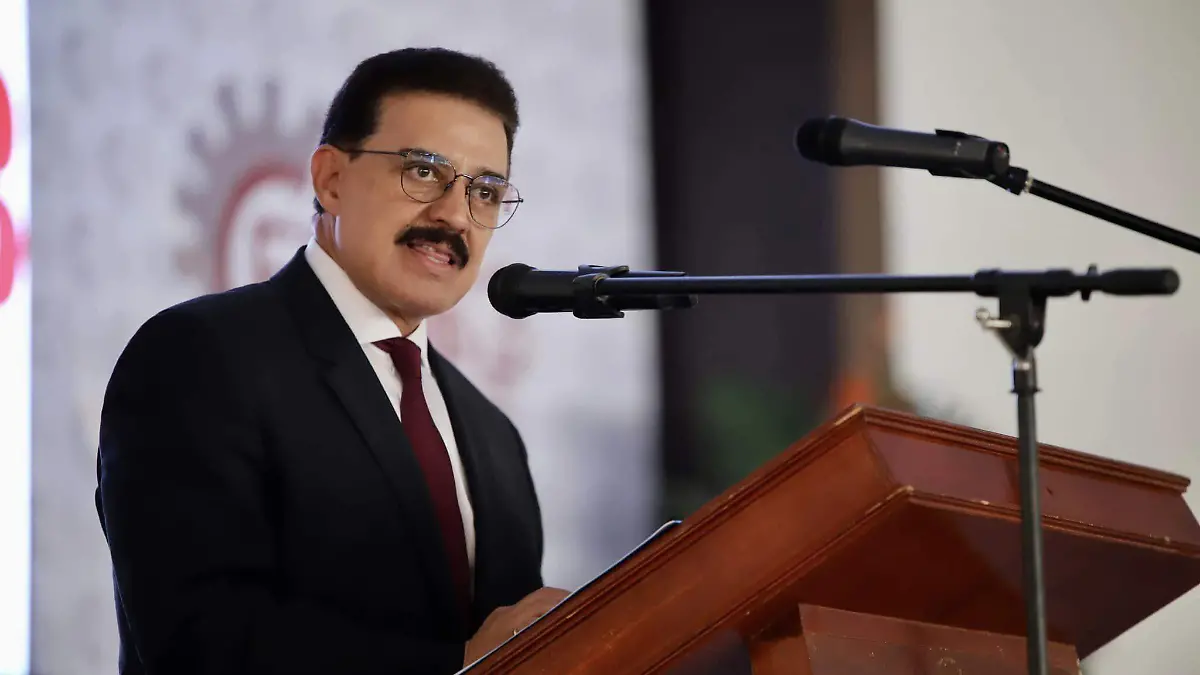 Carlos Lomelí Bolaños