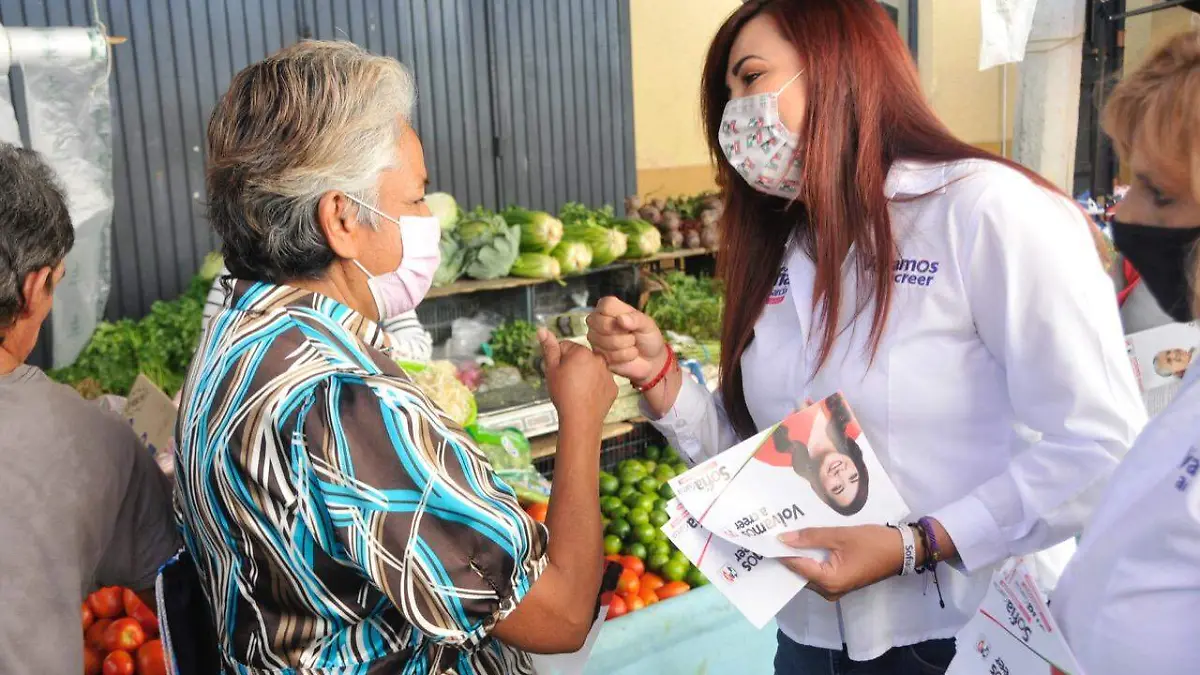 Sofía García Mosqueda visita la colonia La Guadalupana