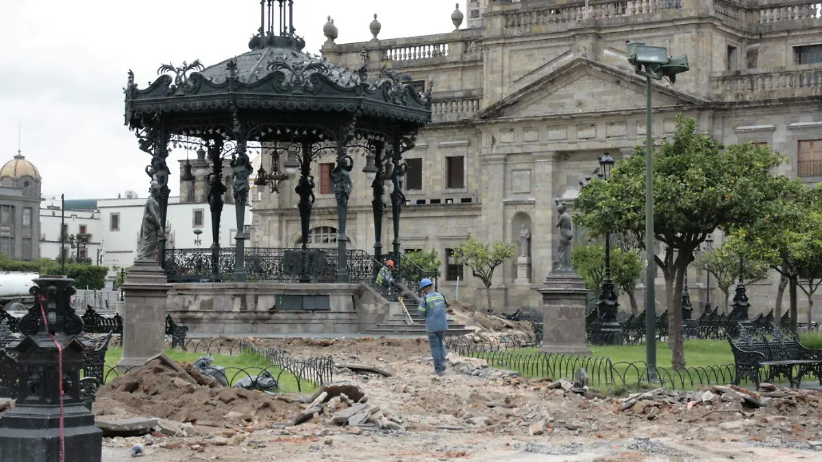 Remodelación de PLAZA DE ARMAS. (4)