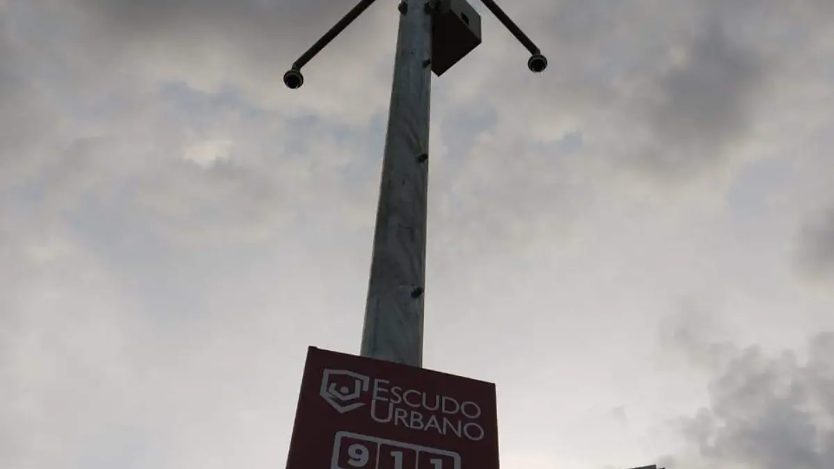 04y05 escudo urbano7