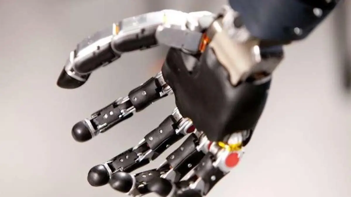 Prótesis robótica de mano
