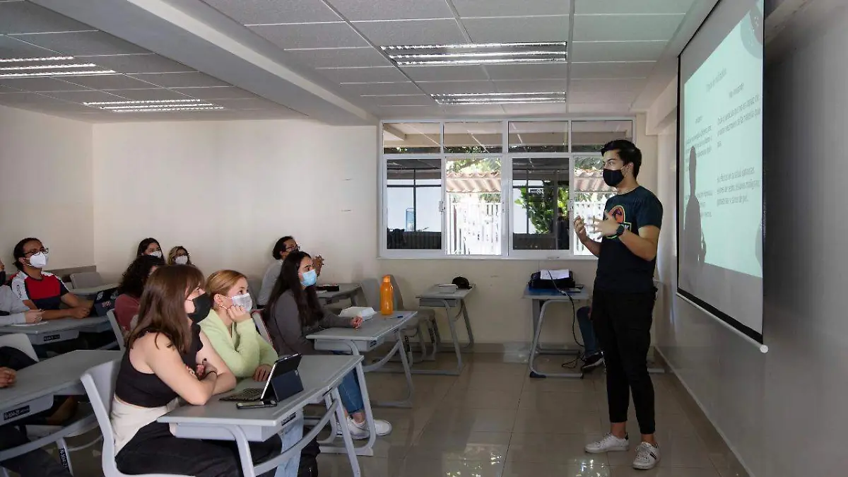 Regreso a clases alumnos UdeG