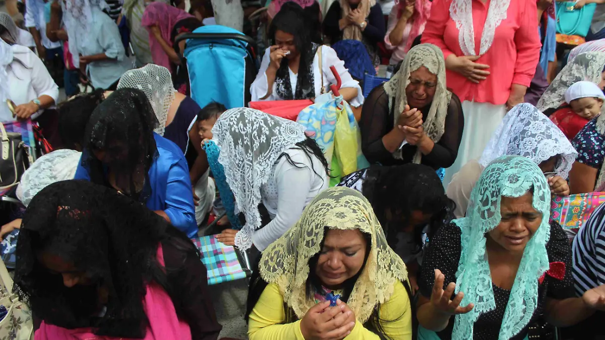 Fieles de la Luz del Mundo