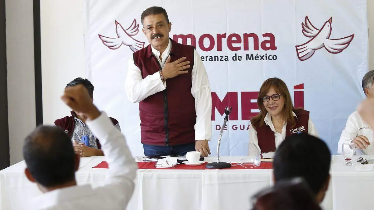 Carlos Lomelí se reune con fundadores de Morena