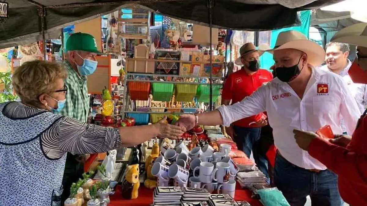 Chuy Morrayo candidato del PT visita a comerciantes de Tonalá