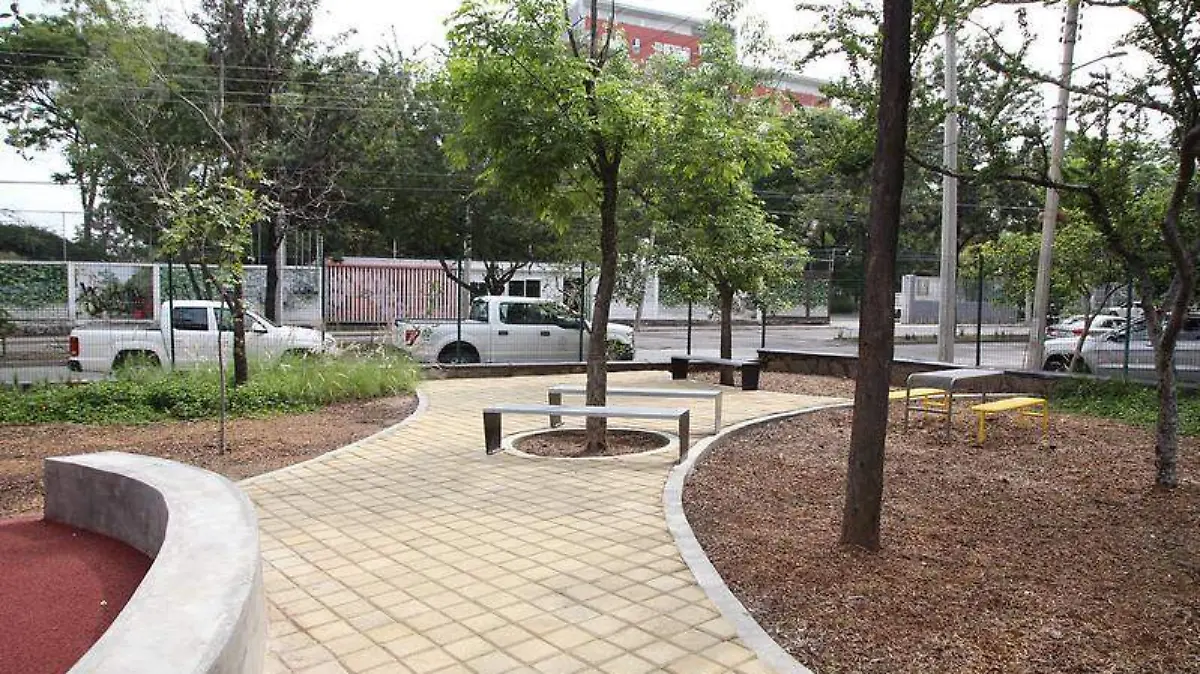 Rehabilitan Parque Historiadores