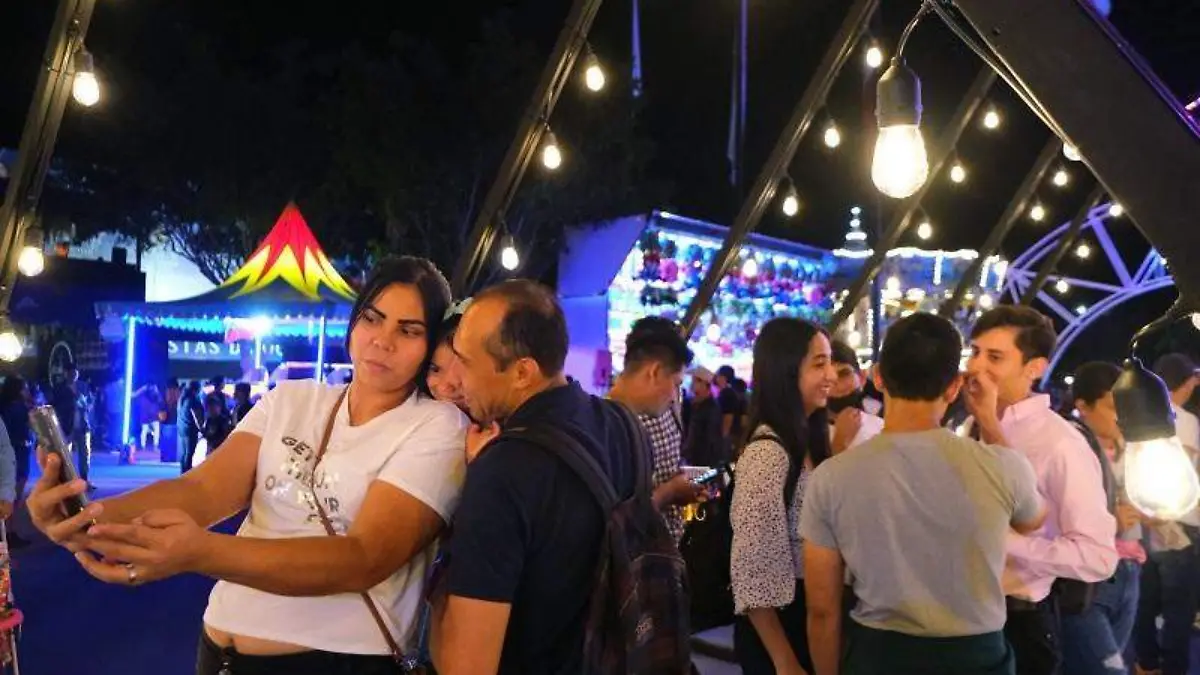 Familias en las Fiestas de Octubre