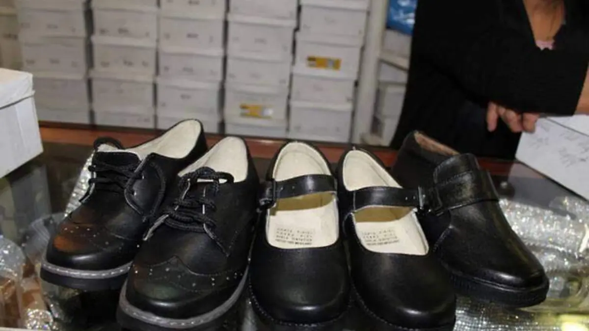 Zapatos escolares