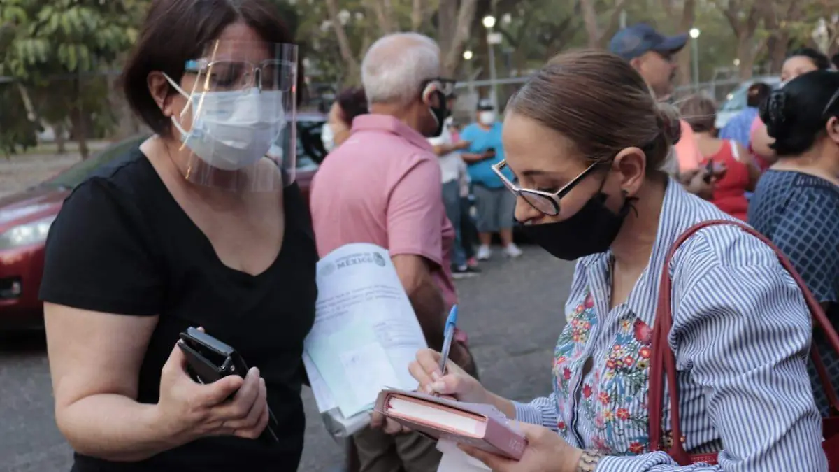 Operativo vacunación adultos mayoes GDL