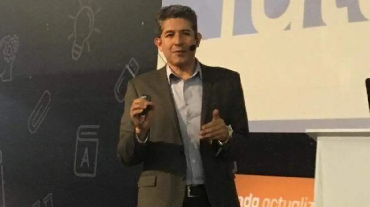 Juan Carlos Flores Miramontes.