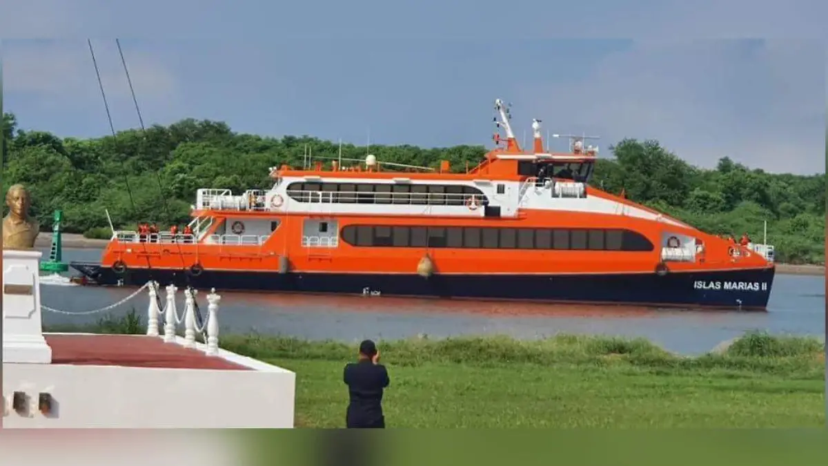 Ferri con rumbo a las Islas Marías