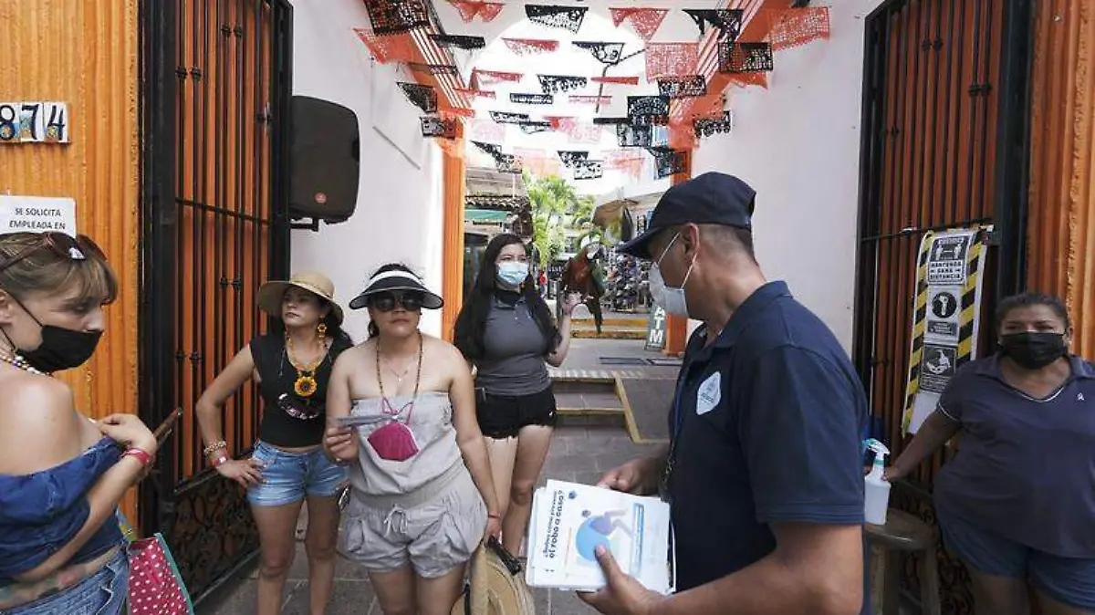 Dan a conocer a la población medidas de prevención en Puerto Vallarta