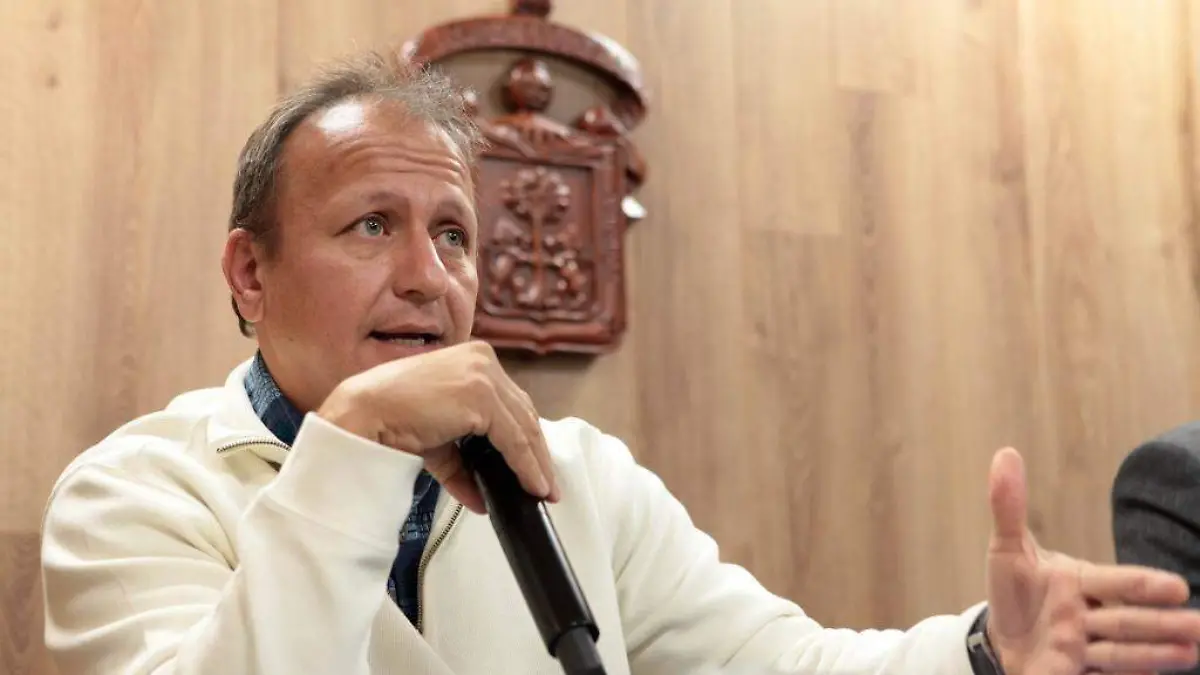 15 PROFESOR_PRENSA UDG