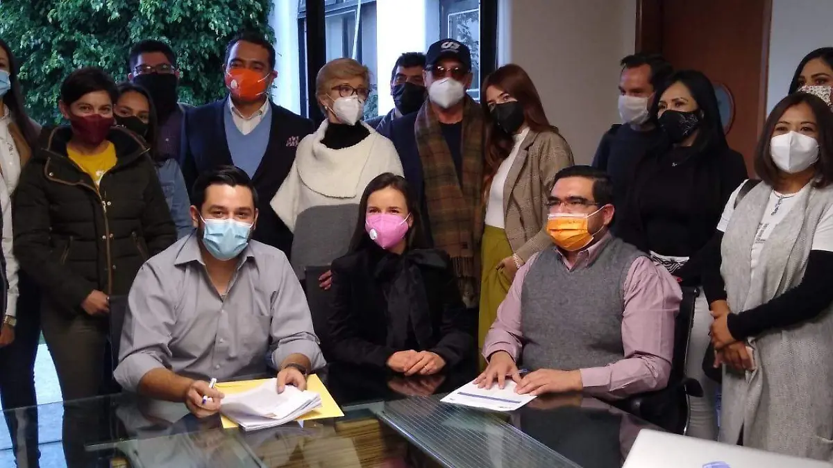 Mirza Flores registro MC