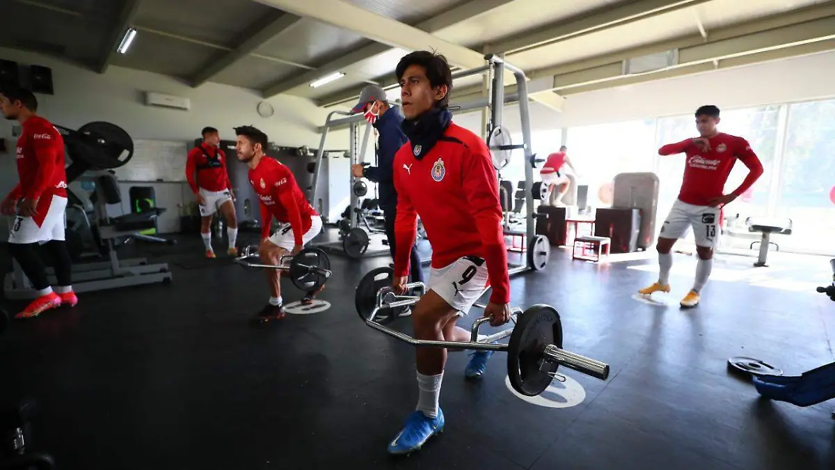 Entrenamiento jugadores Chivas