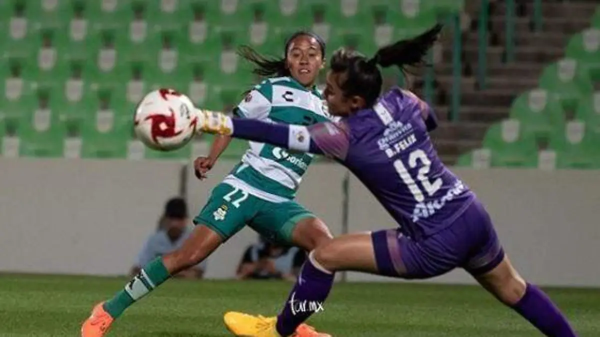 Blanca Félix Chivas