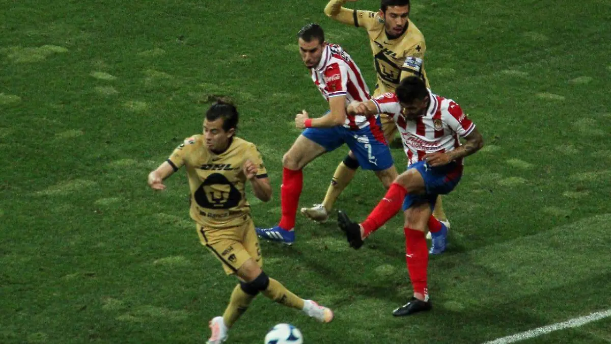 Chivas contra Pumas