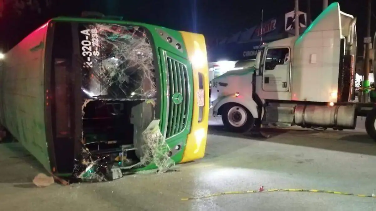 Camión accidentado