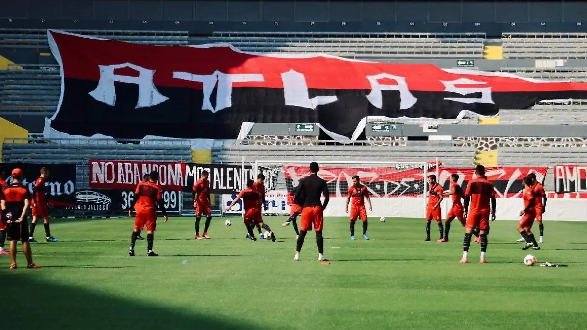 Entrenan en el Atlas