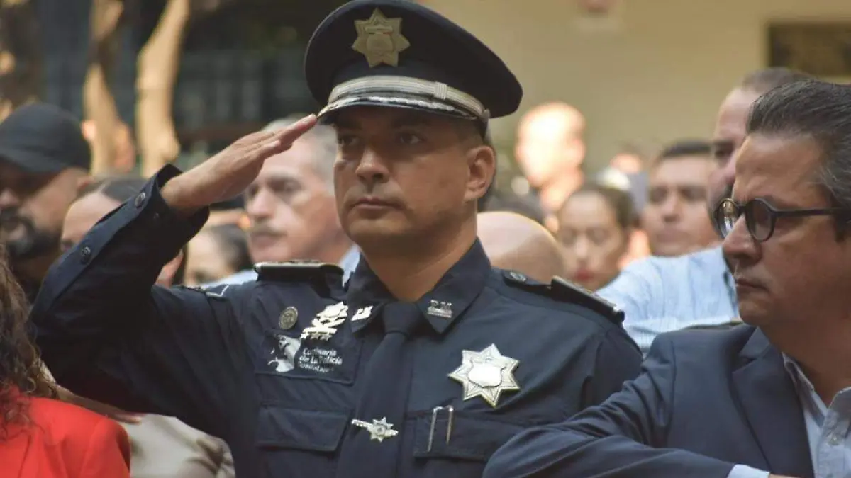 Policía
