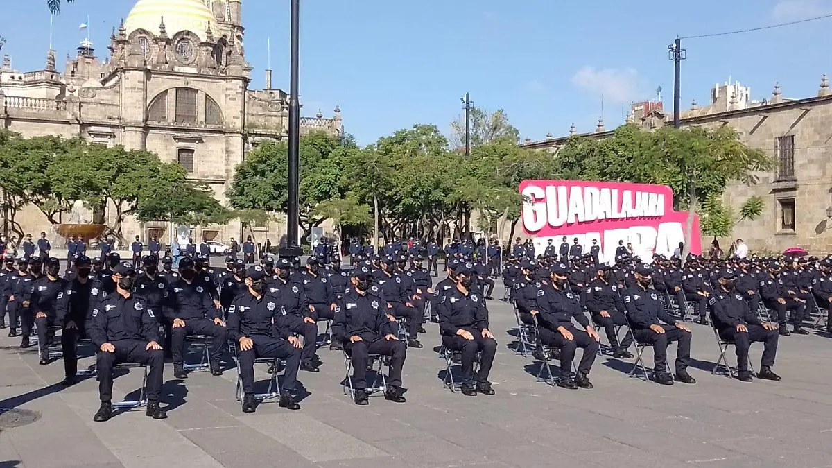 Policías