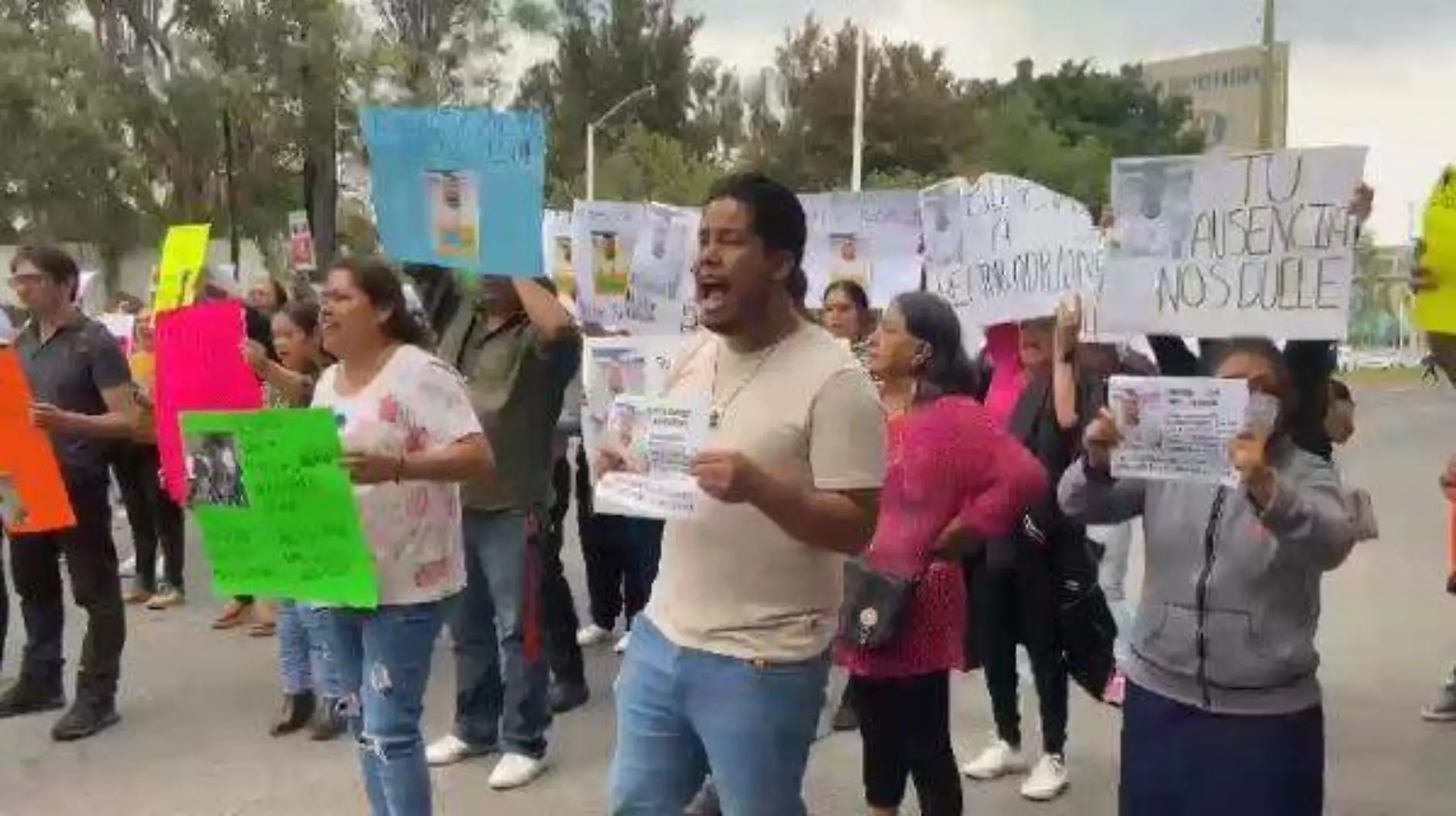 manifestación-héctor