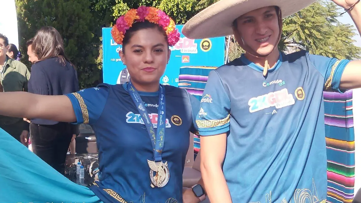 Playera y medalla conmemorativa 21K GDL