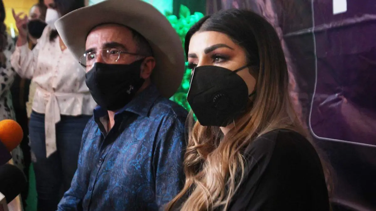 Vicente Fernandez Jr1