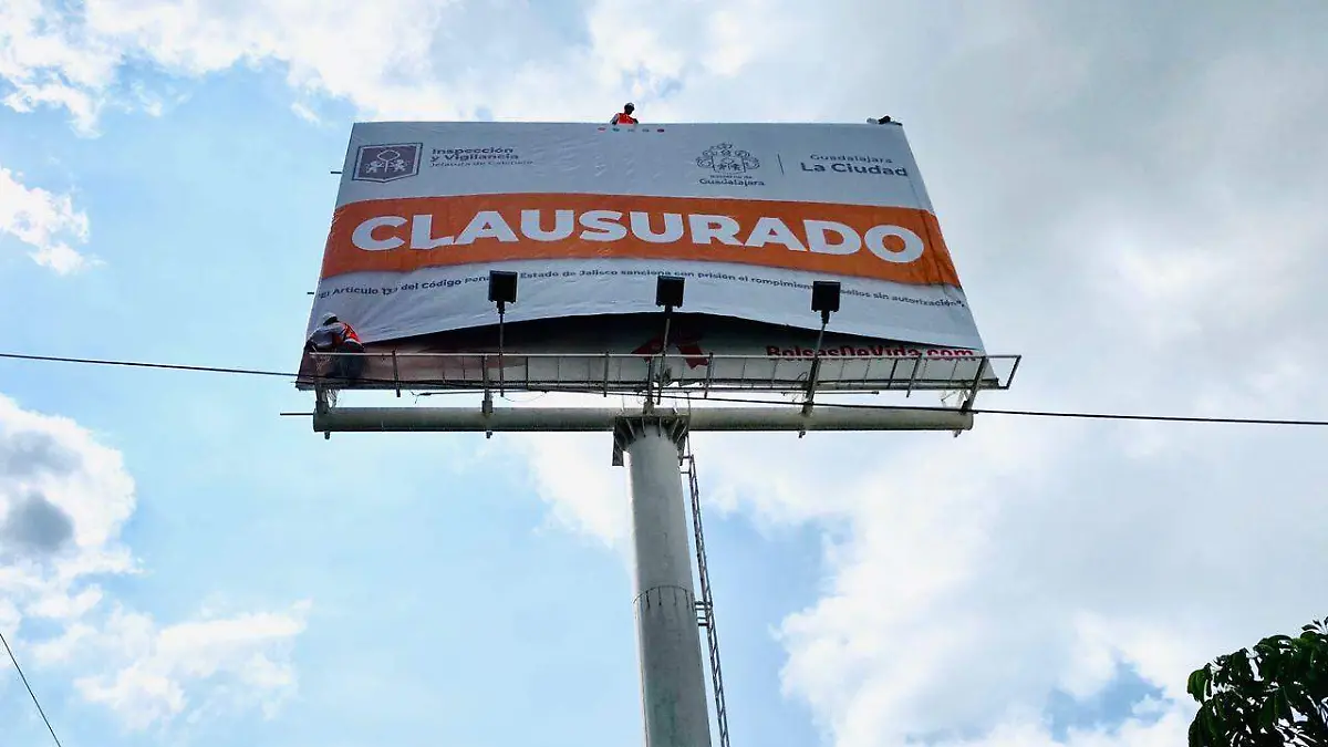 Espectaculares_clausurados