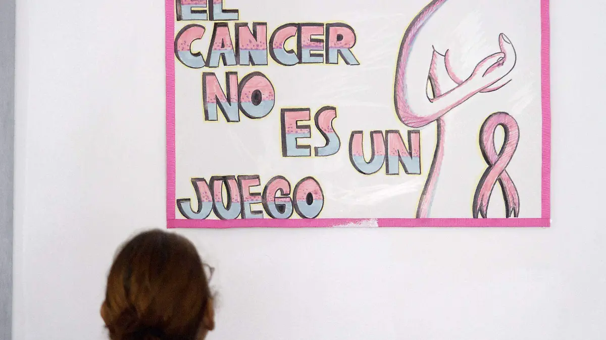 Campaña de salud atiende a 200 mujeres para detectar cáncer de mama y de cervix