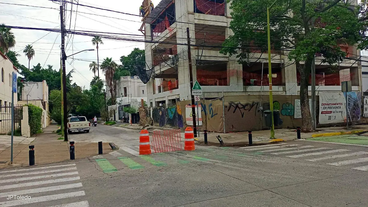 Constructores se adueñan de las calles