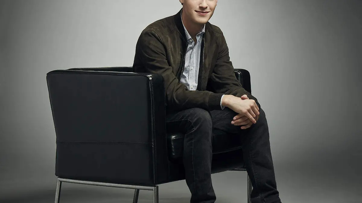 Tyler Henry (1)